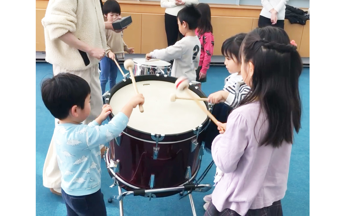 幼児リトミックの写真