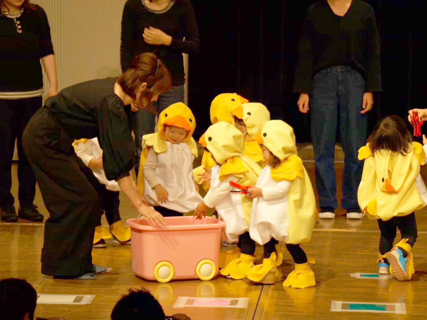 1,2歳児リトミック写真